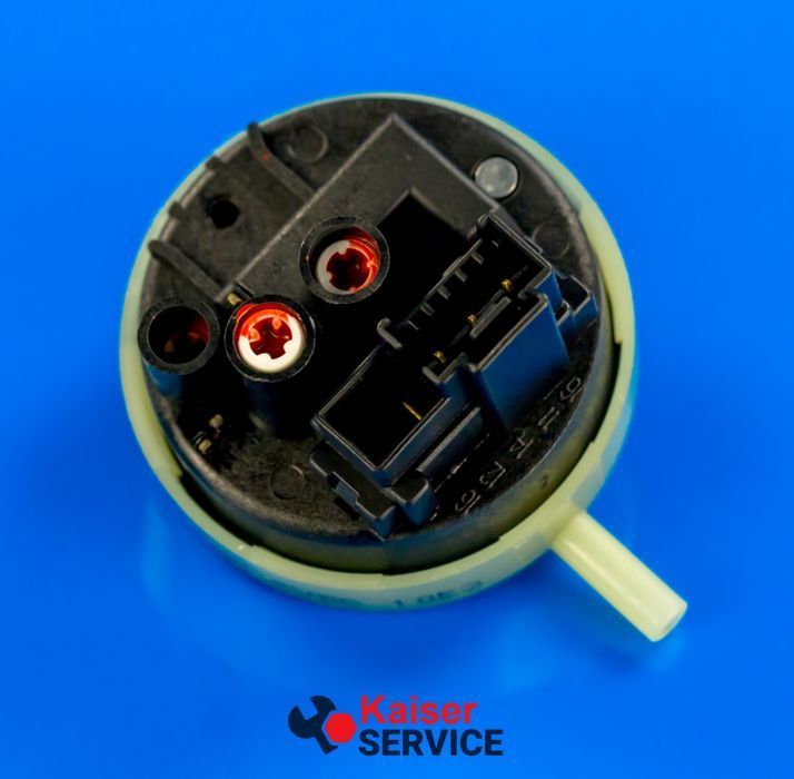 Прессостат (датчик рівня) INDESIT C00263271 638256 фото