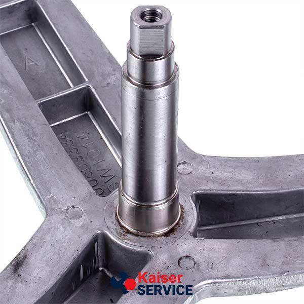 Крестовина бака для стиральной машины Bosch 00215117 L вал=117mm 11099075 фото